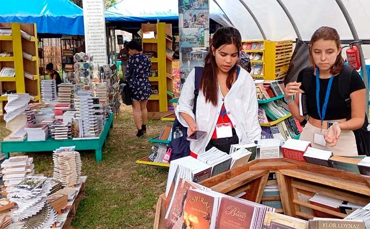 "Leer es crecer", Cuba desarrolla su 32 Feria Internacional del Libro