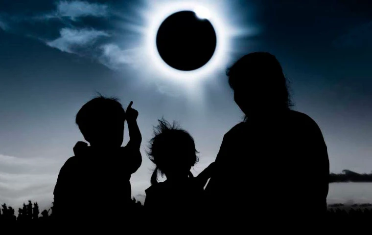 Investigadores crean aparato inclusivo para que débiles visuales escuchen eclipse del 8 de abril