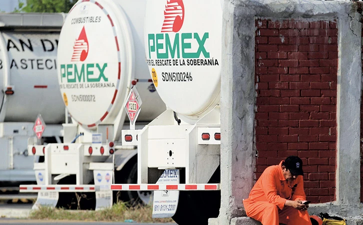 Pemex, la petrolera más endeudada del mundo