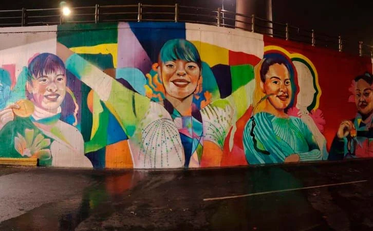 Rinden homenaje a atletas mexicanos con murales en CDMX