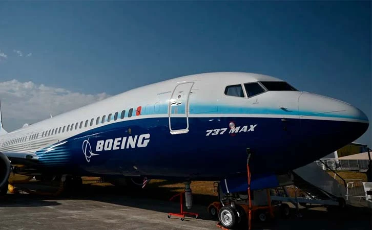 Amenaza sindicato de Boeing con huelga si no concede aumento salarial de 40%