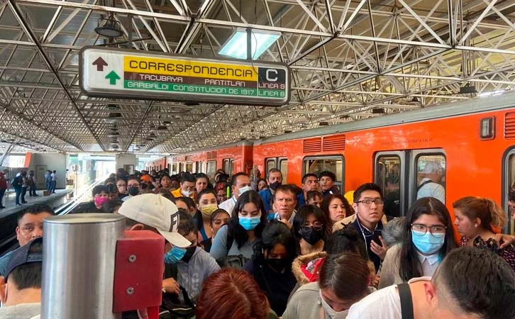 Retrasos en Metro de la CDMX molesta a usuarios