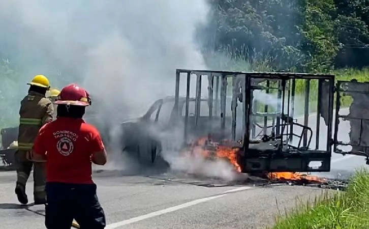 Incendian comercios y vehículos en Tabasco