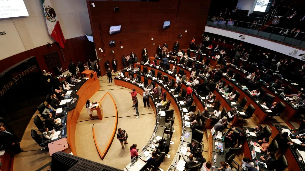 Senado aprueba la eliminación de siete órganos autónomos