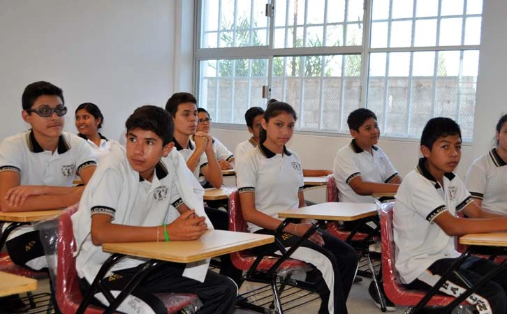 Presentan nuevo modelo y certificado único de bachillerato