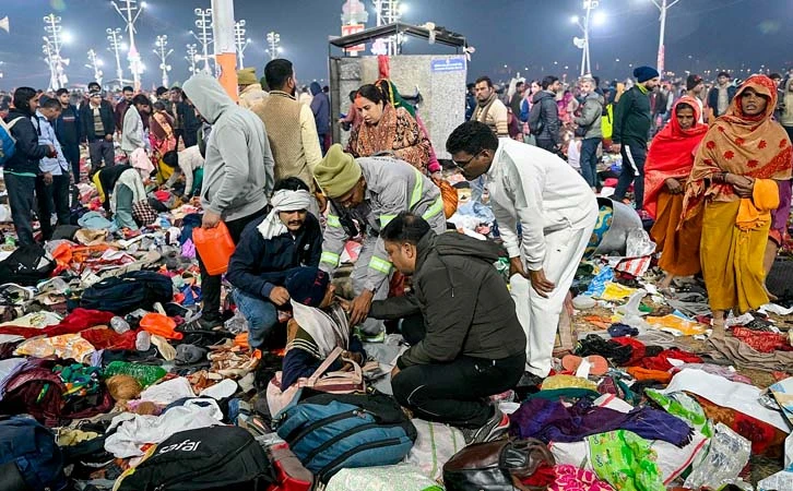 Estampida en Kumbh Mela, India, deja 30 muertos y 90 heridos