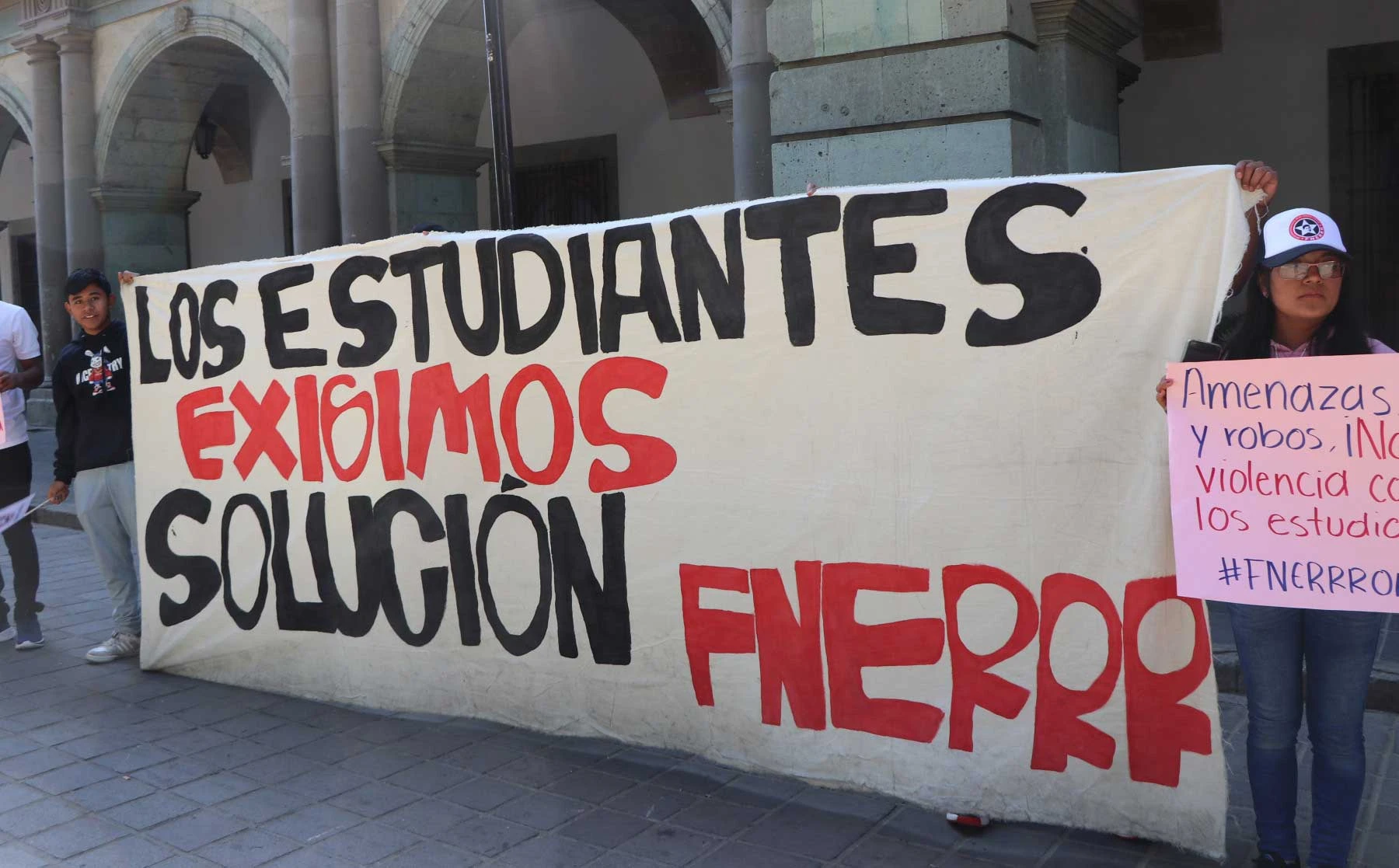 Estudiantes oaxaqueños exigen justicia ante agresiones a sus compañeros