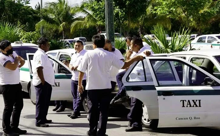 Aumentan penas para taxistas que comentan abusos en Cancún