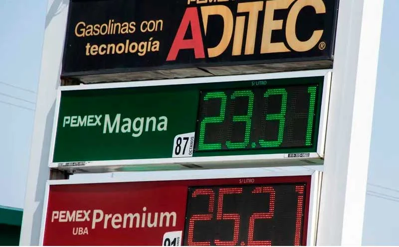 Sheinbaum busca acordar con gasolineros precio del combustible a 24 pesos