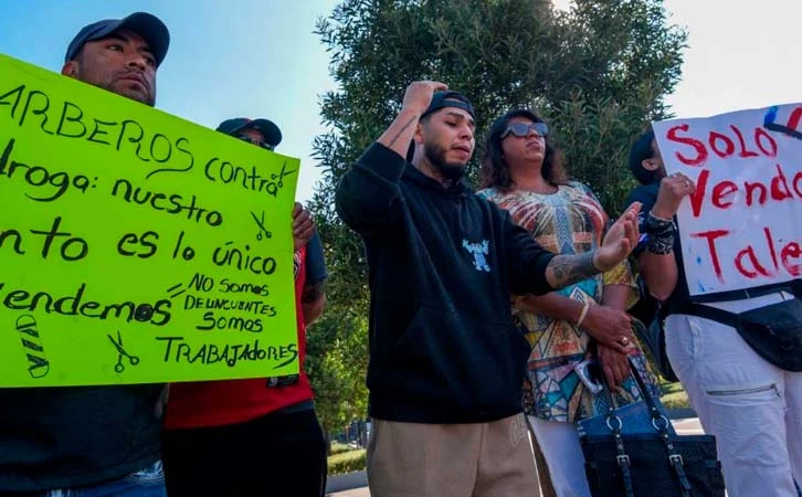 Finaliza bloqueo de barberos en Periférico Norte