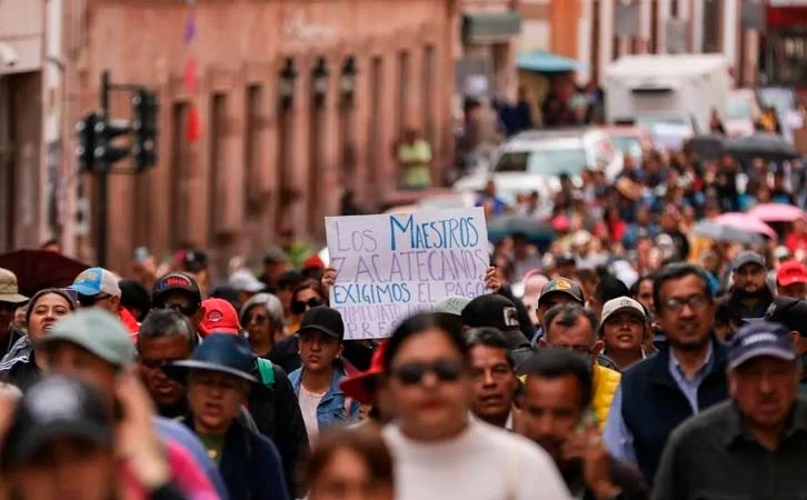 Maestros en Zacatecas realizan paro indefinido de labores