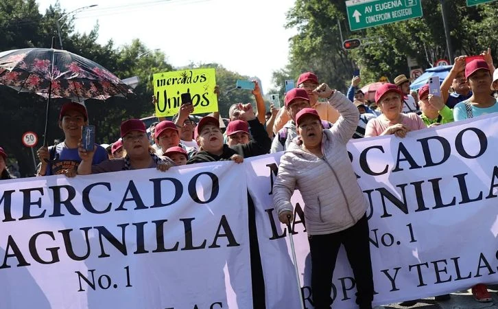 Tras manifestación, comerciantes logran suspensión del proceso de digitalización