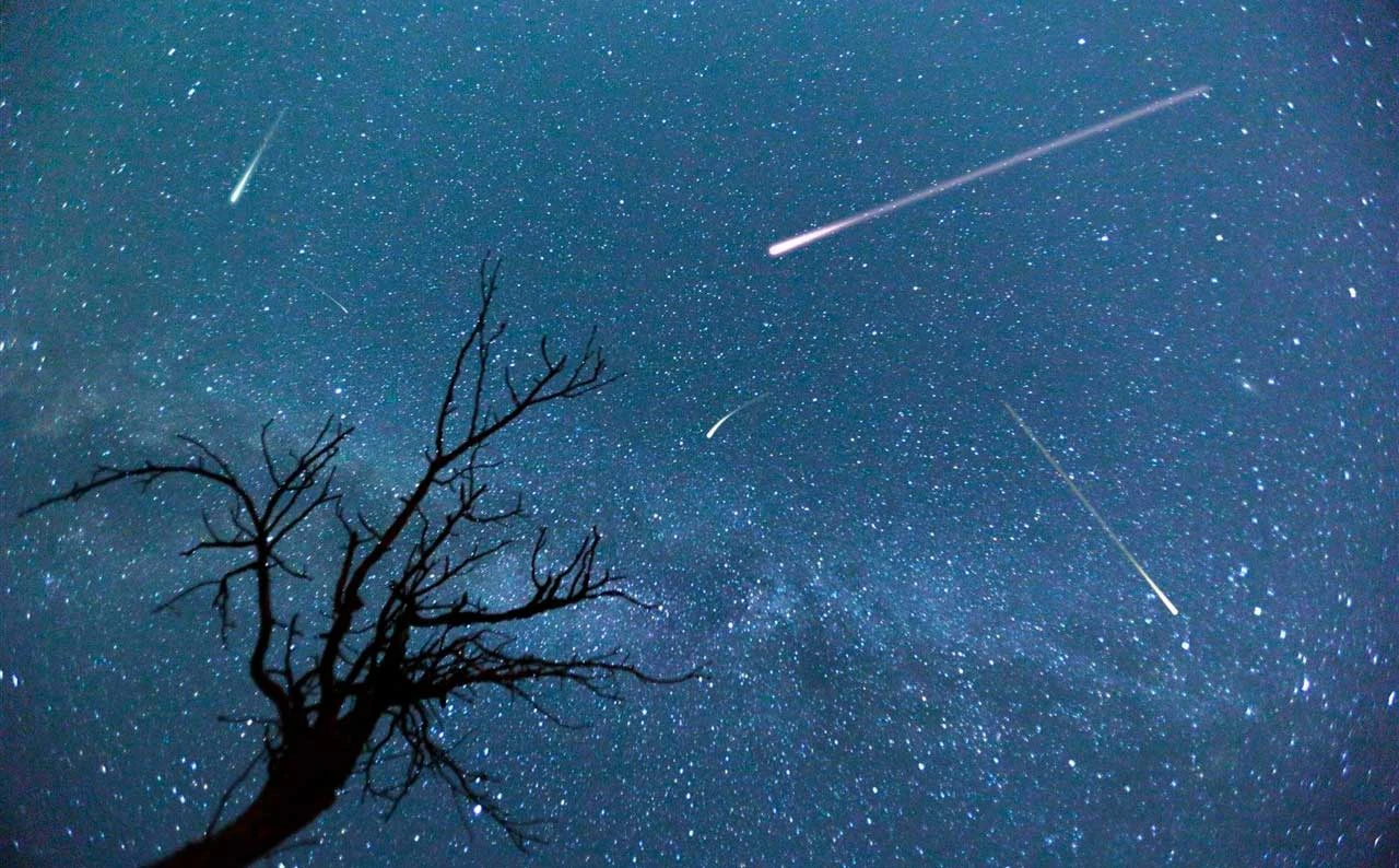 Mayo traerá lluvia de estrellas, microluna y posible cometa visible