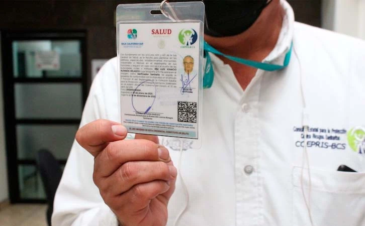 Falsas inspectoras de Cofepris extorsionan a locatarios