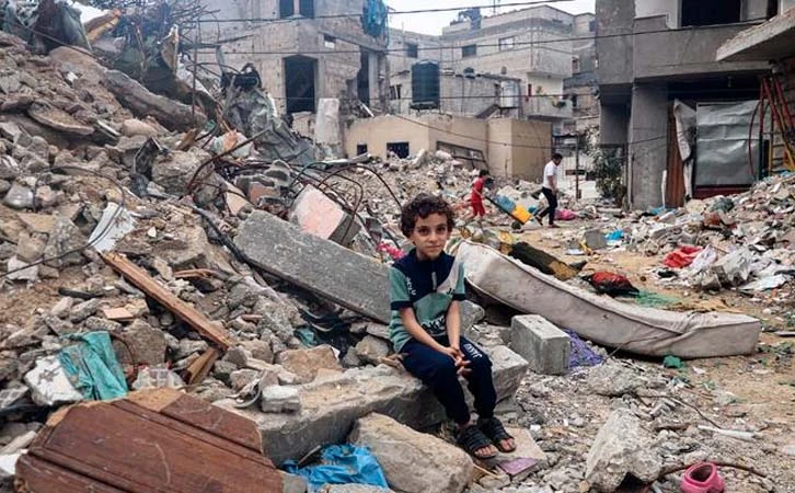 Israel ataca escuela en Gaza y provoca la muerte de 16 personas