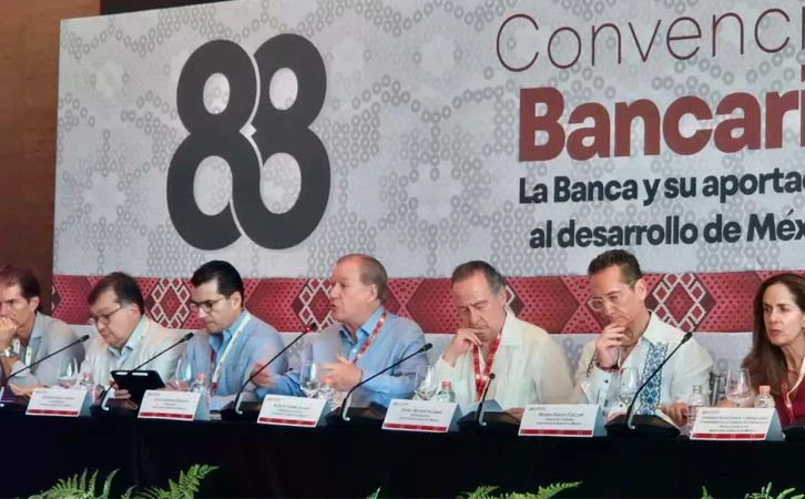 Convención Bancaria mantiene la economía y crédito en centro del debate