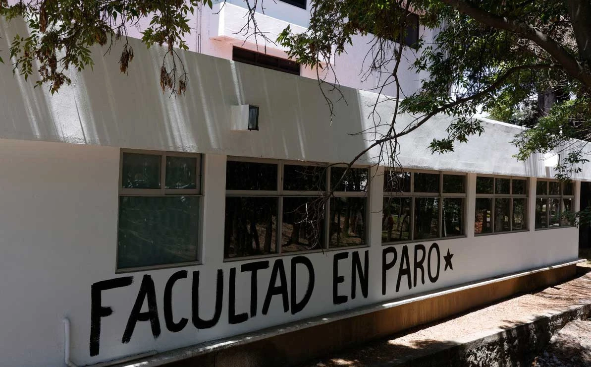 Facultades de UAEMex inician paro de labores