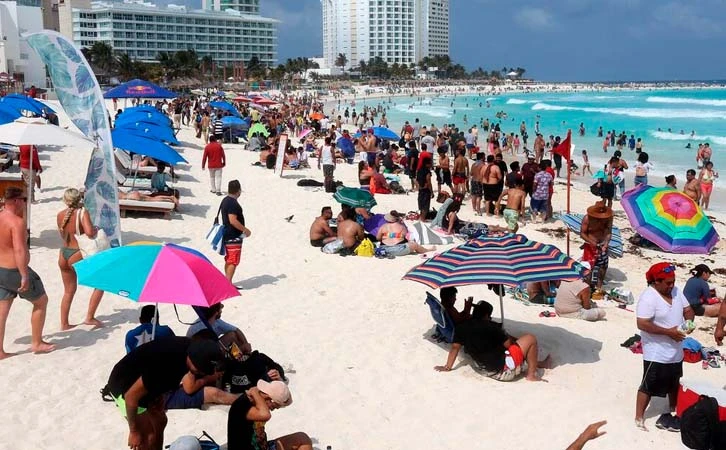 Crece turismo; pero baja gasto por visitante