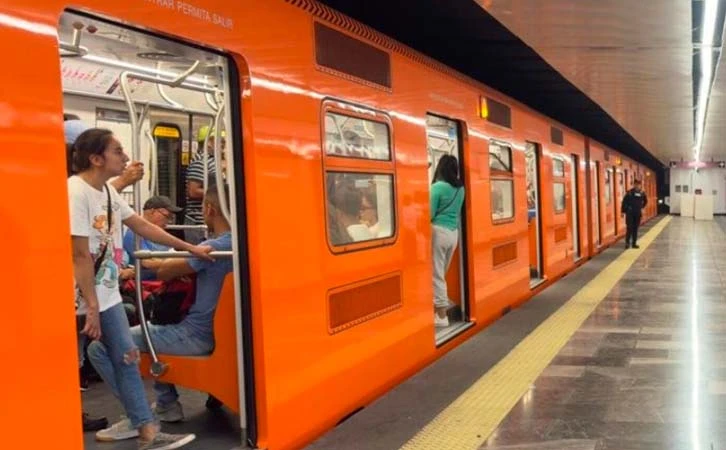Lluvias provocan avance lento en Metro y Metrobús de CDMX