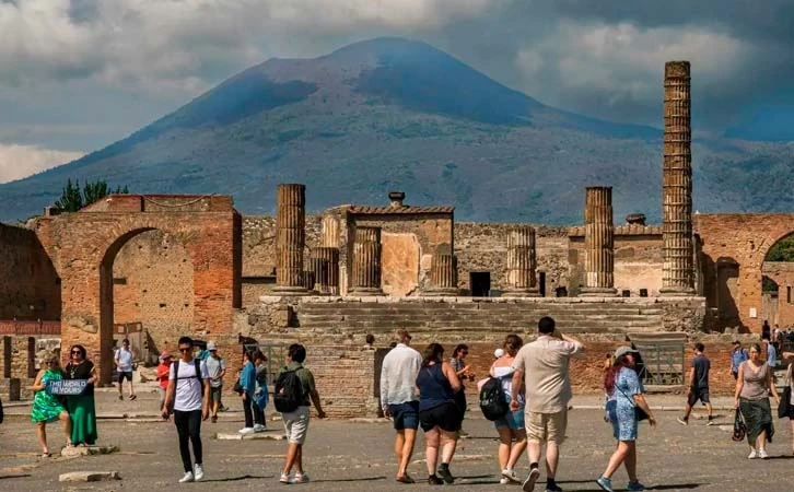 Actividad sísmica aumenta temor de erupción al sur de Italia