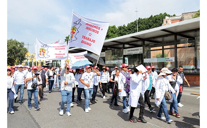 Medicamentos a cuentagotas en Puebla