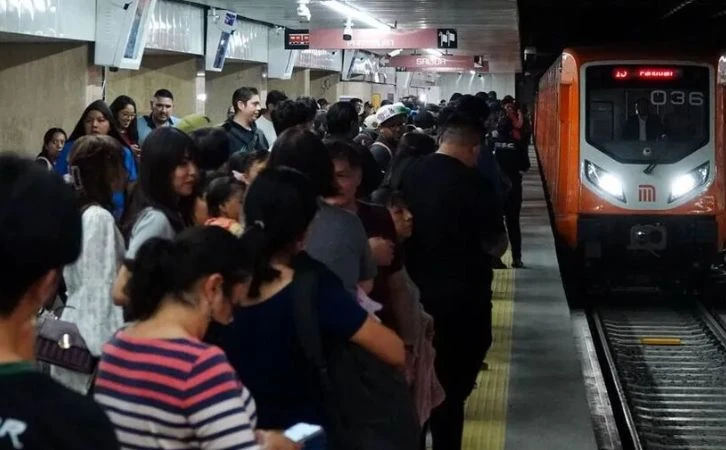Suman 78 denuncias por pinchazos en el transporte público de la CDMX