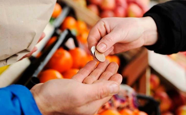 Bienes nacionales impulsan consumo privado en abril
