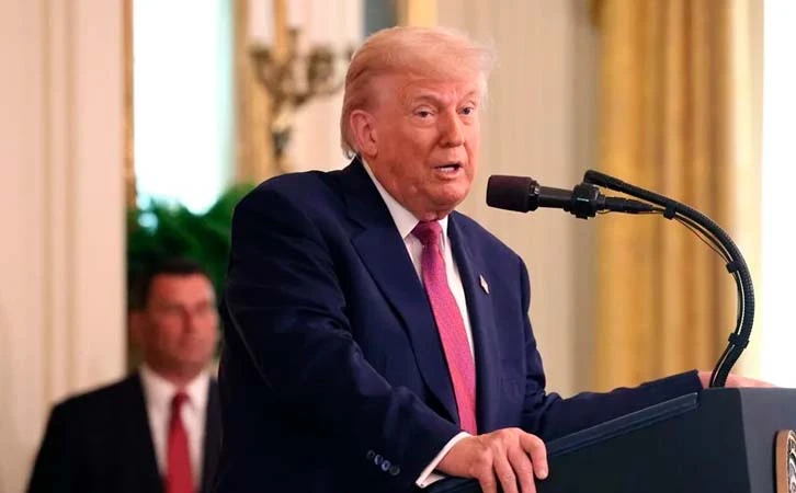 Trump anuncia arancel de 35% a productos canadienses