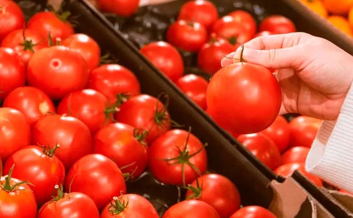 México rechaza arancel de 17% al jitomate impuesto por EE.UU.