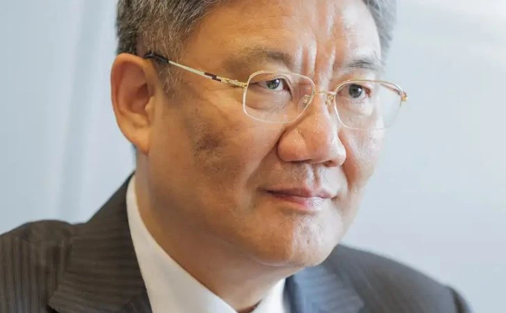 EE. UU. impone a China “uno de los aranceles más altos del mundo”
