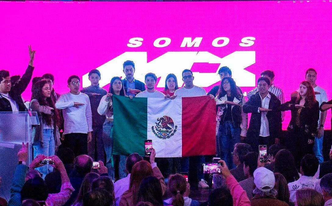 Frente Cívico Nacional entrega documentos al INE para formar partido "Somos México"