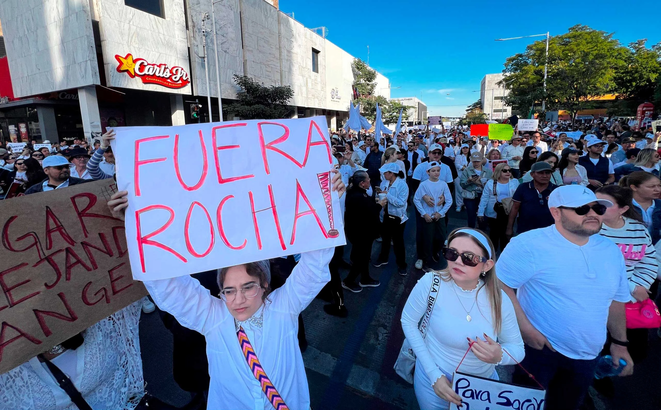 No me pueden quitar solo porque alguien grita, responde Rocha a manifestaciones en Sinaloa