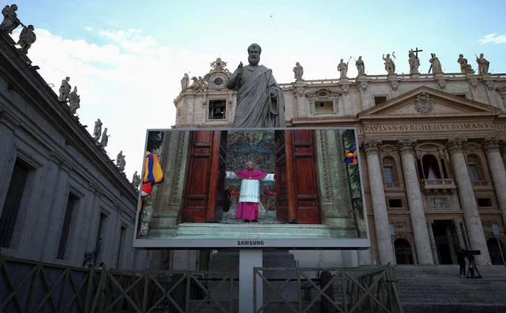 Cierra la Capilla Sixtina: comienza el Cónclave para elegir al nuevo Papa