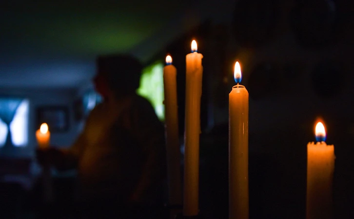 Más de 316 mil personas en México viven sin electricidad en sus hogares