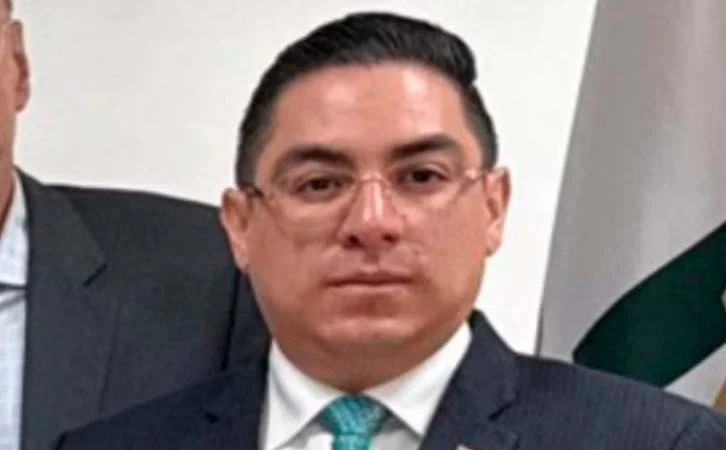 Directivo de Aduanas bajo investigación por lavado de 257 mdp