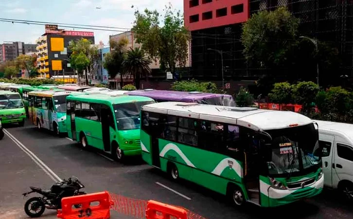 Diputados del Congreso de la CDMX pactan con transportistas