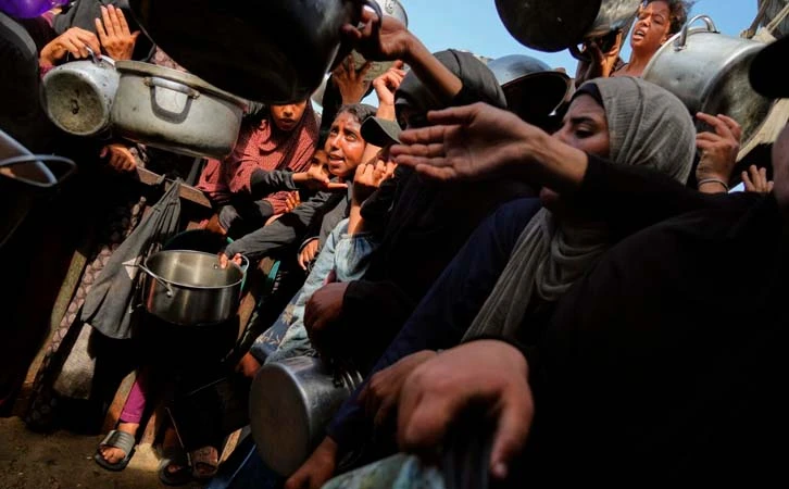 Israel y Hamas inician negociaciones de paz en Egipto