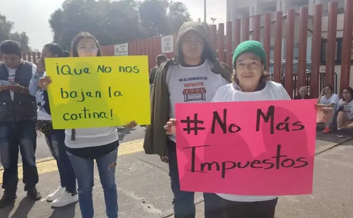Protestan comerciantes en la Cámara de Diputados