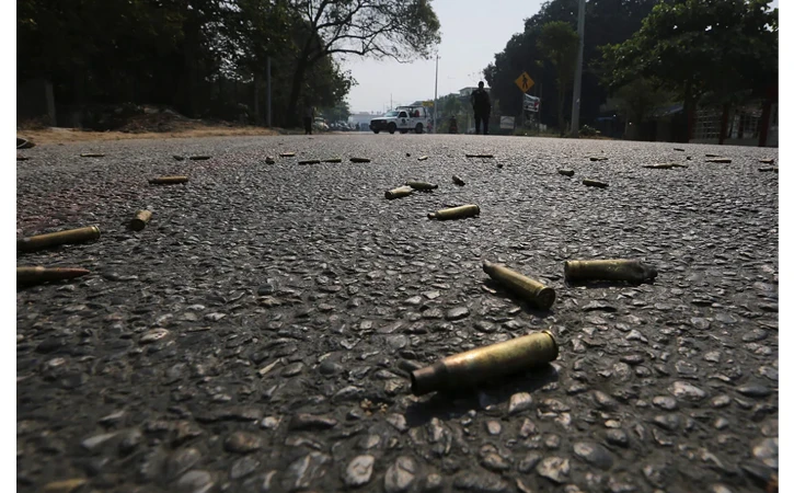 Seguridad para el pueblo y recuperación de los equipos robados a los estudiantes