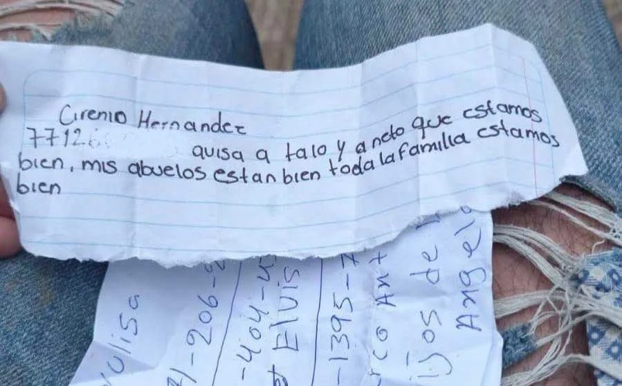 Comunidad indígena de Chapula pide ayuda a través de notas escritas tras deslaves
