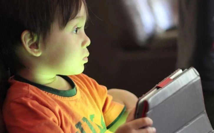 Uso de celulares antes de los 5 años afecta desarrollo infantil, asegura IPN