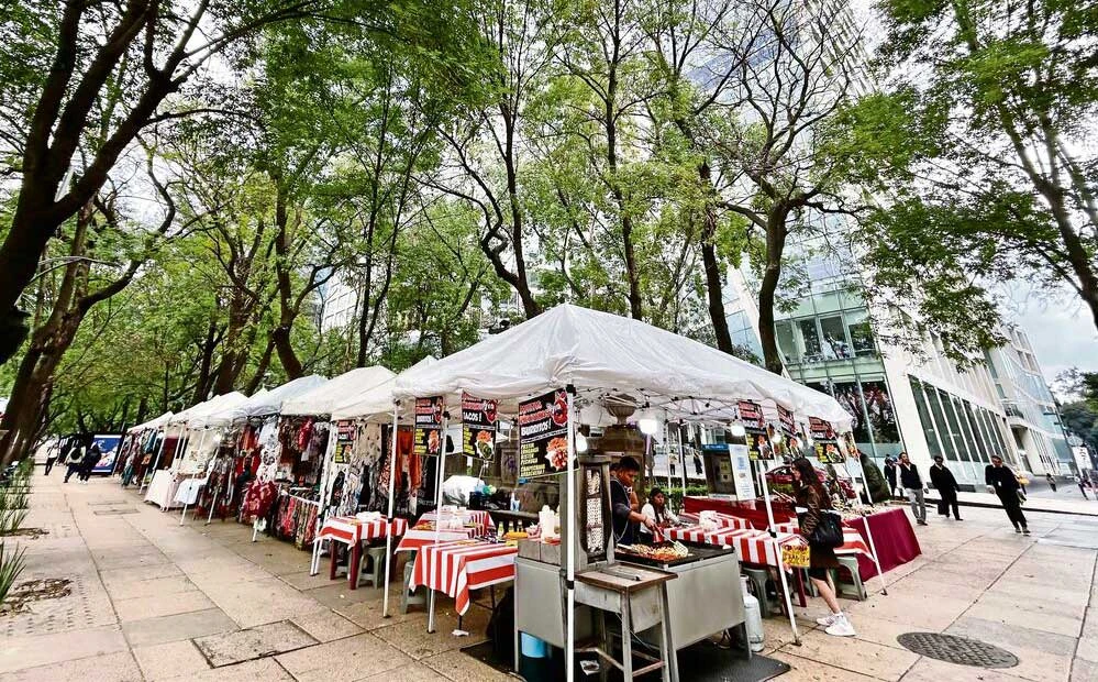 Comercio informal representa un riesgo en 2026, asegura Iniciativa Privada