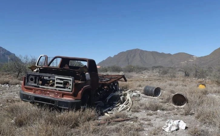 Entre ruinas, fierros oxidados y en abandono luce predio Gigafactory de Tesla en Nuevo León